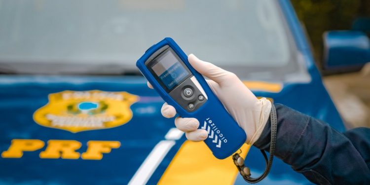 PRF prende idoso por embriaguez ao volante após acidente com feridos na BR-304 em Mossoró