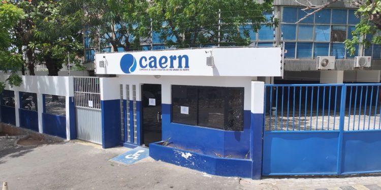 Seis bairros de Mossoró ficam sem água após problemas em equipamento