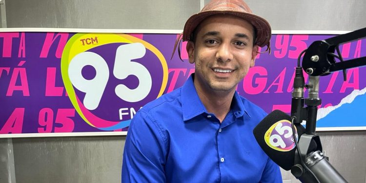 “Qualquer um promete o que quer”, diz prefeito sobre proposta de estádio anunciada pelo Governo