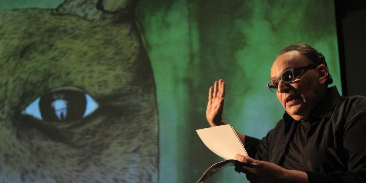 Cacá Carvalho apresenta dois espetáculos gratuitos em Mossoró nesta semana