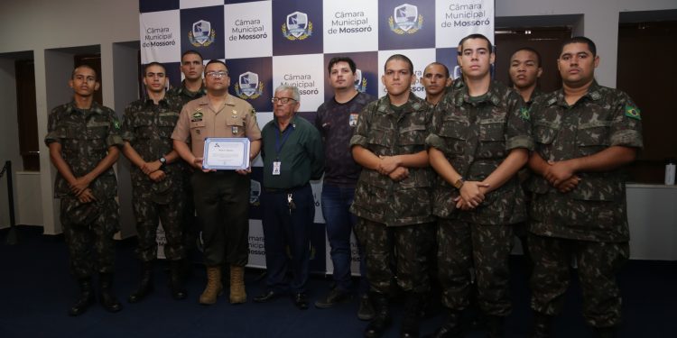 Câmara de Mossoró aprova Bolsa-TG para jovens do Tiro de Guerra